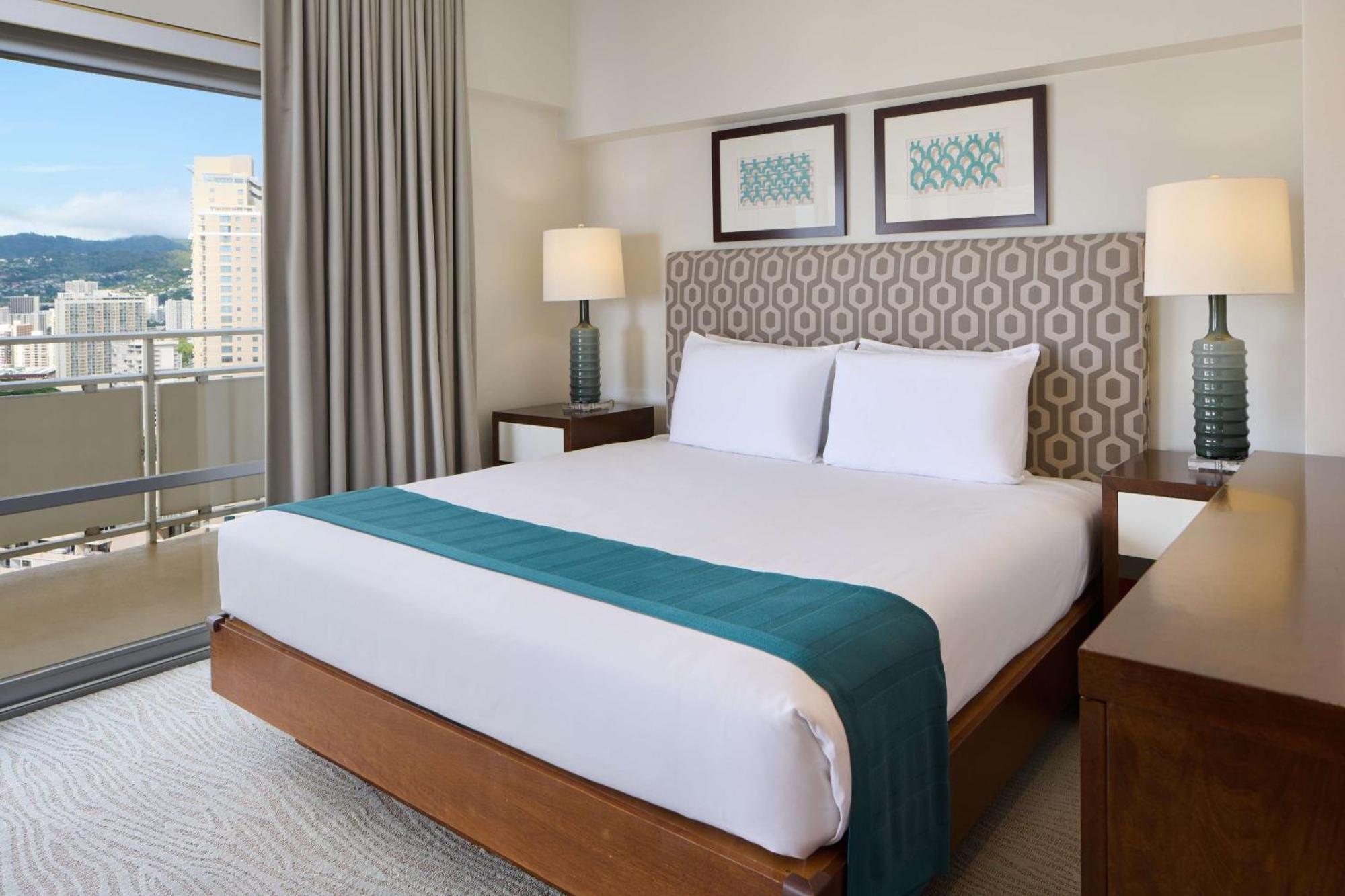 Luxury Two-Bedroom with Ocean View and Kitchen,1599647133:JPEG